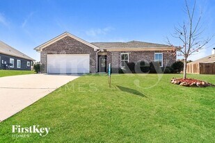 224 Ivy Hills Cir in Calera, AL - Building Photo