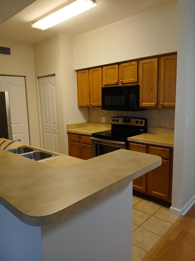 9857 Baywinds Blvd in West Palm Beach, FL - Building Photo - Building Photo