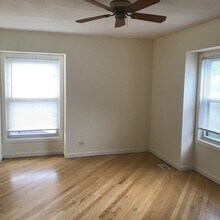 320 Inverrary Ln in Deerfield, IL - Building Photo - Building Photo