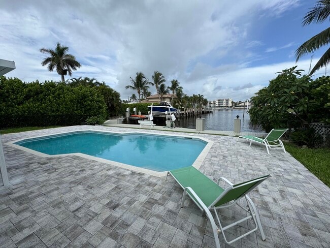 property at 16 Midlane Rd