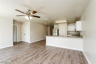 4165 NE 9th Pl in Cape Coral, FL - Building Photo - Building Photo