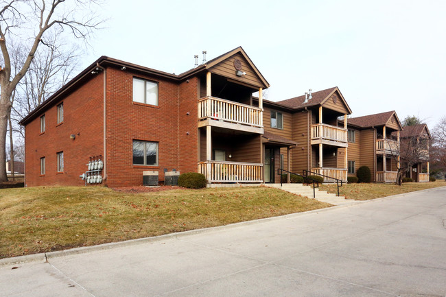 Grandeur Vine Apartments in West Des Moines, IA - Foto de edificio - Building Photo