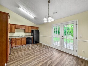 406 Invector Ct in Locust Grove, GA - Building Photo - Building Photo