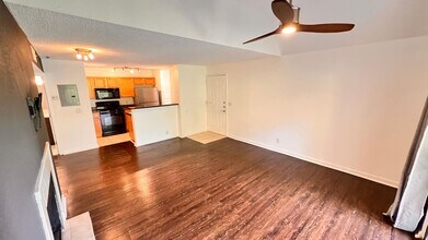 415 Lakepointe Dr in Altamonte Springs, FL - Building Photo - Building Photo