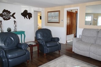 12 Waterman St in Mattapoisett, MA - Building Photo - Building Photo