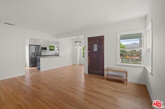 10944 Aletta Ave in Culver City, CA - Building Photo - Building Photo