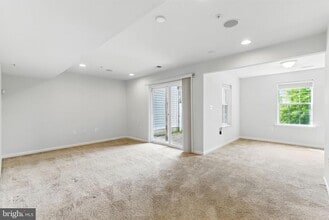 38 Arenas Ct in Capitol Heights, MD - Building Photo - Building Photo