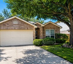 9006 Pinseeker in Selma, TX - Building Photo
