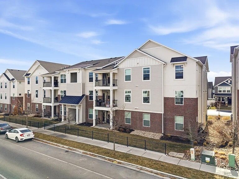 3956 W 1850 N in Lehi, UT - Building Photo