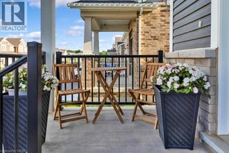 124 Forestwalk St in Kitchener, ON - Building Photo - Building Photo