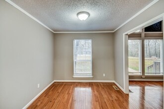 375 Ridgewood Dr in Remlap, AL - Foto de edificio - Building Photo