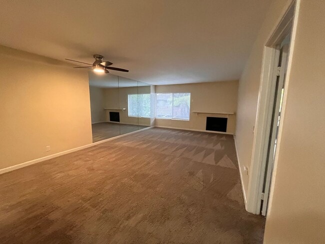 10350 Caminito Cuervo in San Diego, CA - Building Photo - Building Photo
