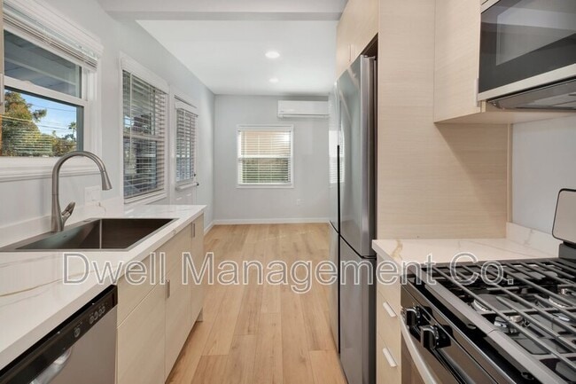 8071 Lemon Ave in La Mesa, CA - Building Photo - Building Photo