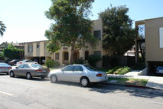 333 Geneva St in Glendale, CA - Building Photo - Building Photo