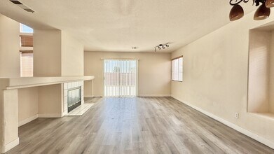 3726 Penedos Dr in Las Vegas, NV - Building Photo - Building Photo