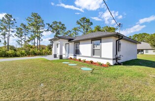 1949 Quintero Ln in Lehigh Acres, FL - Building Photo
