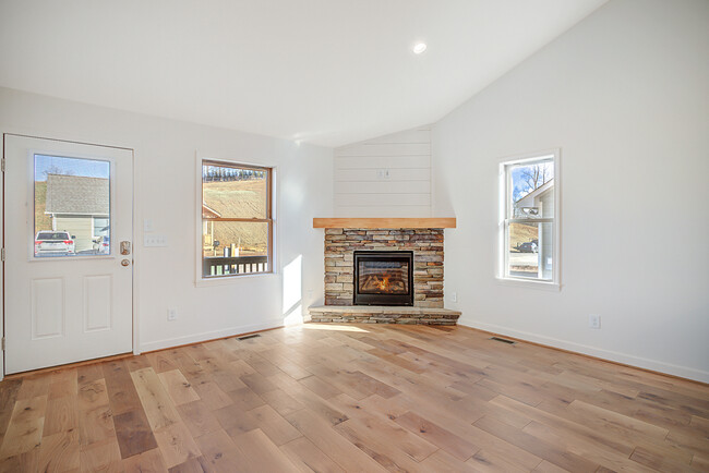 192 Townhomes Pl in Boone, NC - Foto de edificio - Building Photo