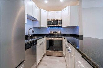 628 NE 8th Ave in Fort Lauderdale, FL - Building Photo - Building Photo