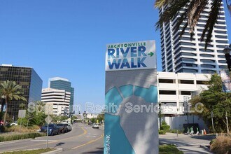 1478 Riverplace Blvd in Jacksonville, FL - Foto de edificio - Building Photo