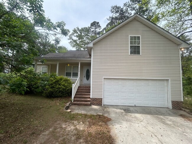 208 Charles Towne Ct in Columbia, SC - Building Photo - Building Photo