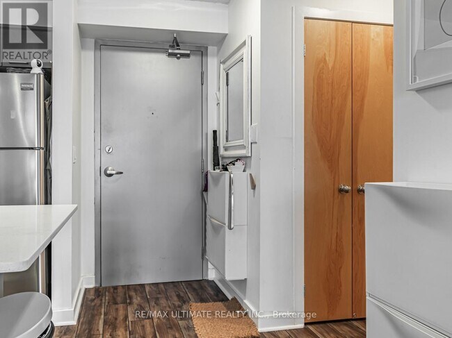 255 Richmond St E in Toronto, ON - Building Photo - Building Photo