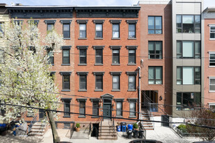 717 Adams St in Hoboken, NJ - Building Photo