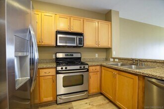 450 J St, Unit 6141 in San Diego, CA - Foto de edificio - Building Photo