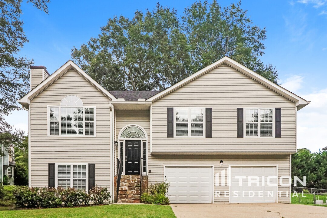 5922 Graywood Cir SE in Mableton, GA - Building Photo