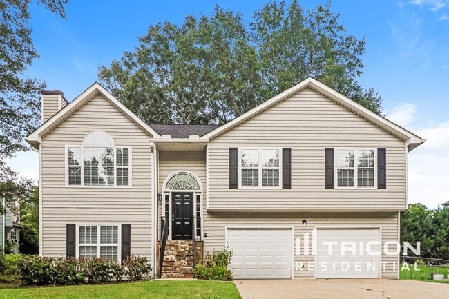 property at 5922 Graywood Cir SE