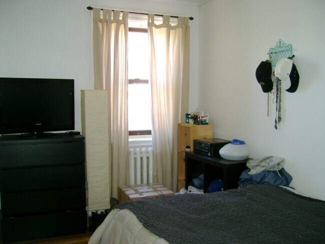 922 Beacon St, Unit 4 in Boston, MA - Building Photo - Building Photo