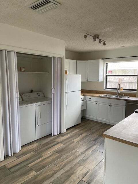 43 SW 8th Ave in Delray Beach, FL - Building Photo - Building Photo
