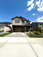 1363 Baker Hts Lp in Bremerton, WA - Building Photo - Building Photo
