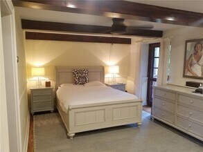 113 Coggeshall Ave in Newport, RI - Building Photo - Building Photo