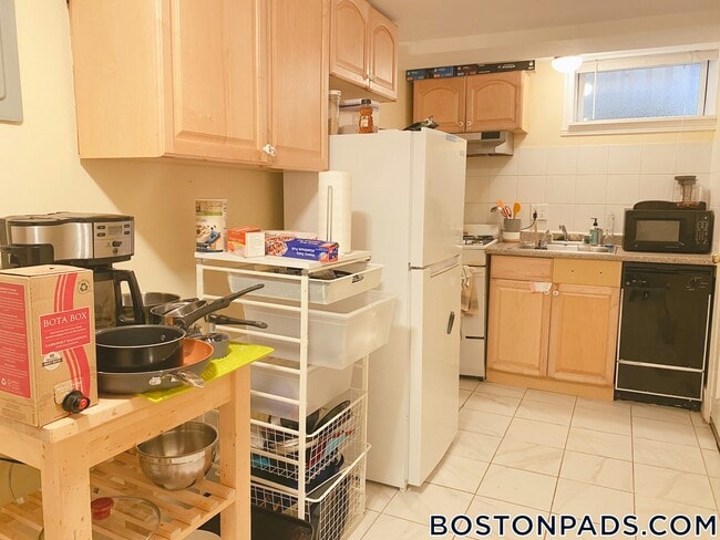 89-91 Hancock St., Unit 7 in Cambridge, MA - Foto de edificio - Building Photo