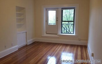 1463 Beacon St in Brookline, MA - Building Photo - Building Photo