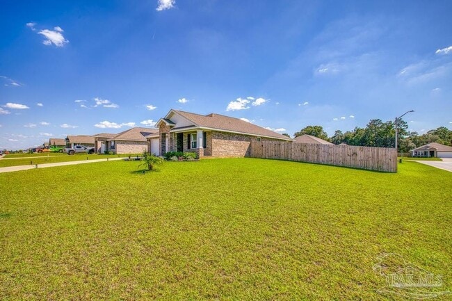 9336 Tara Cir in Milton, FL - Building Photo - Building Photo