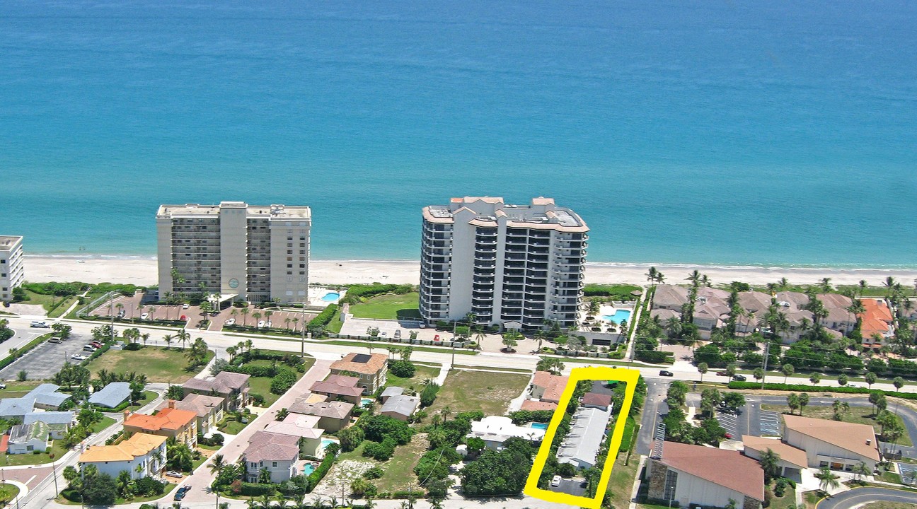 The Sea Sunrise Condominium in Juno Beach, FL - Building Photo