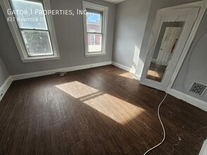 827 Hutton St in Philadelphia, PA - Building Photo - Building Photo