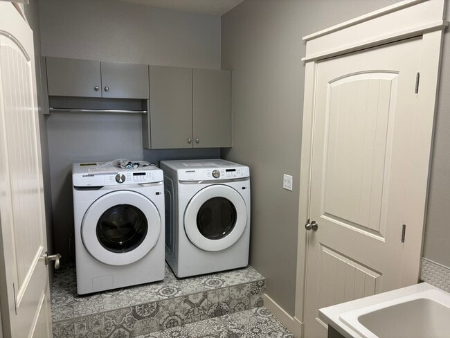 475 S Thornwood Dr in Meridian, ID - Foto de edificio - Building Photo