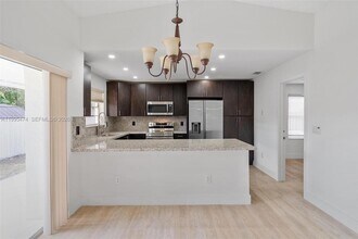 13750 SW 282nd St in Homestead, FL - Building Photo - Building Photo