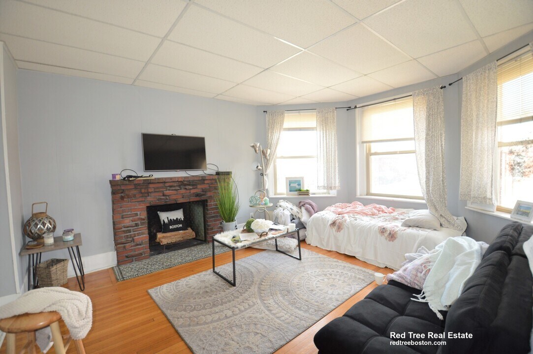 873 Beacon St in Boston, MA - Building Photo