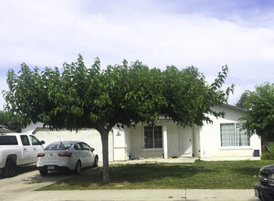 519 Washington Ave in Bakersfield, CA - Building Photo - Building Photo