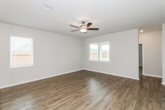 401 San Miguel Crk Dr in Katy, TX - Building Photo - Building Photo