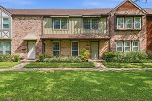 2325 Triway Ln in Houston, TX - Building Photo