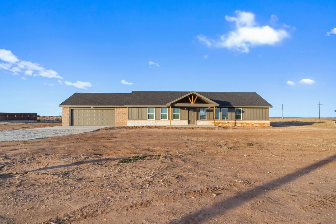 4817 East F M 1294 in Lubbock, TX - Building Photo