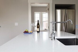 30 Montebello Rd, Unit 1 in Boston, MA - Building Photo - Building Photo