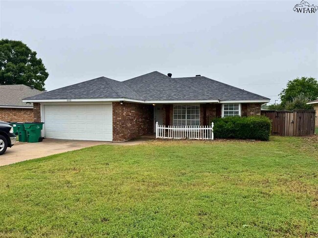 property at 1112 Lisa Ln