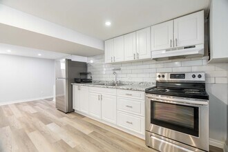 514 Charlotte St in London, ON - Building Photo - Building Photo