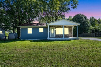 9229 Donerail Way in Louisville, KY - Building Photo - Building Photo