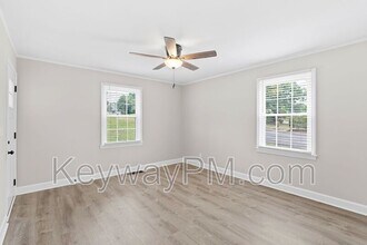 302 Bluff Ave in North Augusta, SC - Foto de edificio - Building Photo